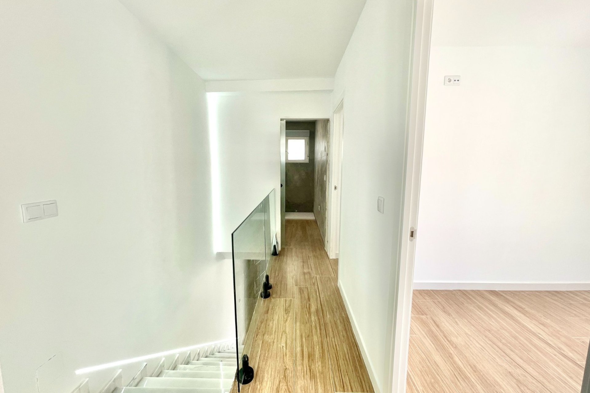 Resale - Townhouse * - Daya Vieja *