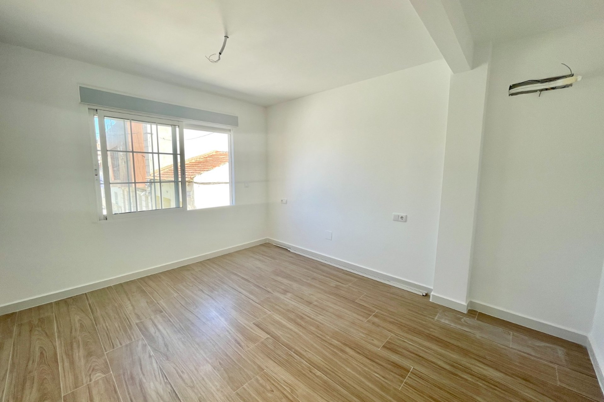 Resale - Townhouse * - Daya Vieja *