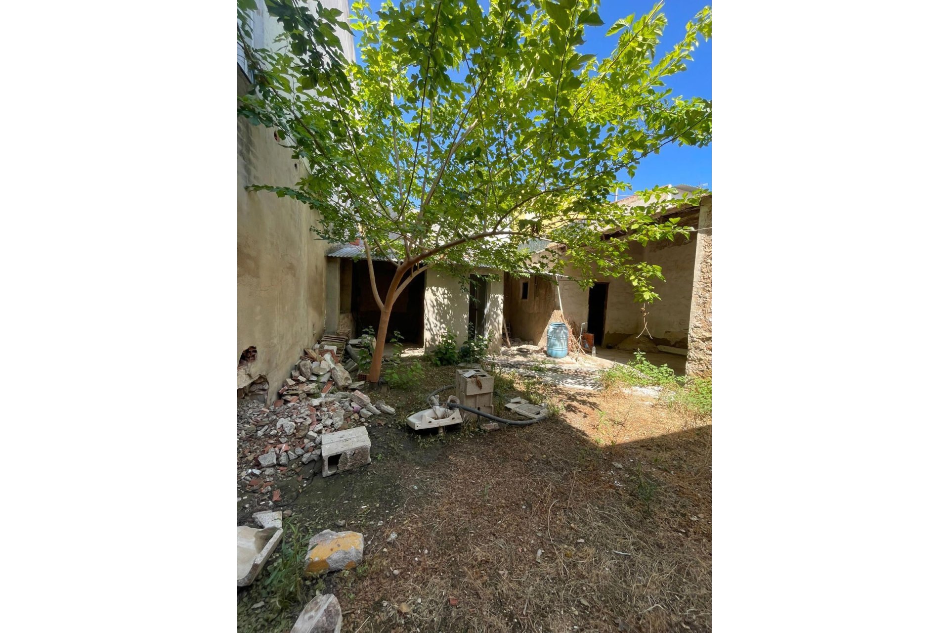 Resale - Townhouse * - Formentera del Segura * - Casco urbano