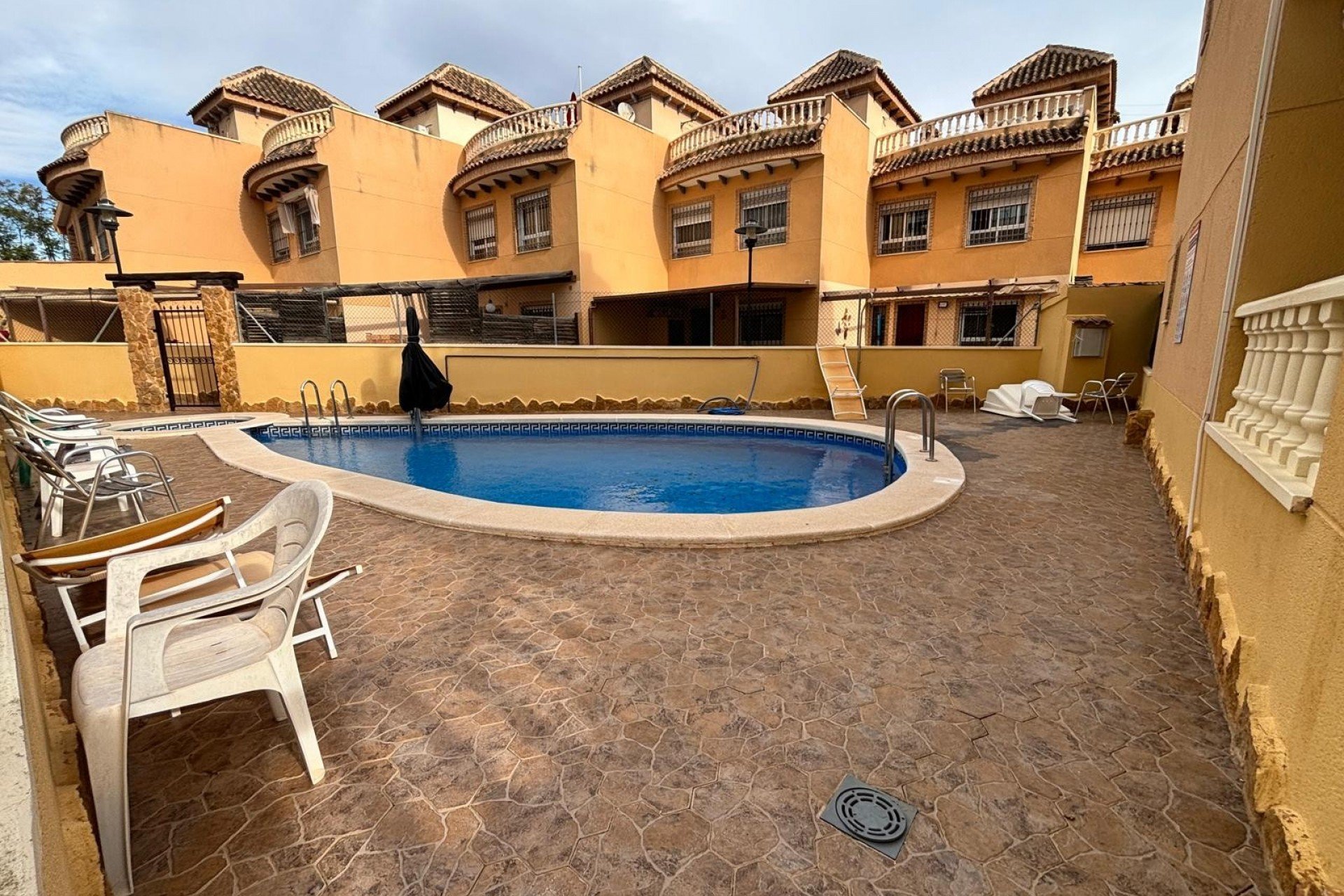 Resale - Townhouse * - Guardamar del Segura * - Urbanizaciones