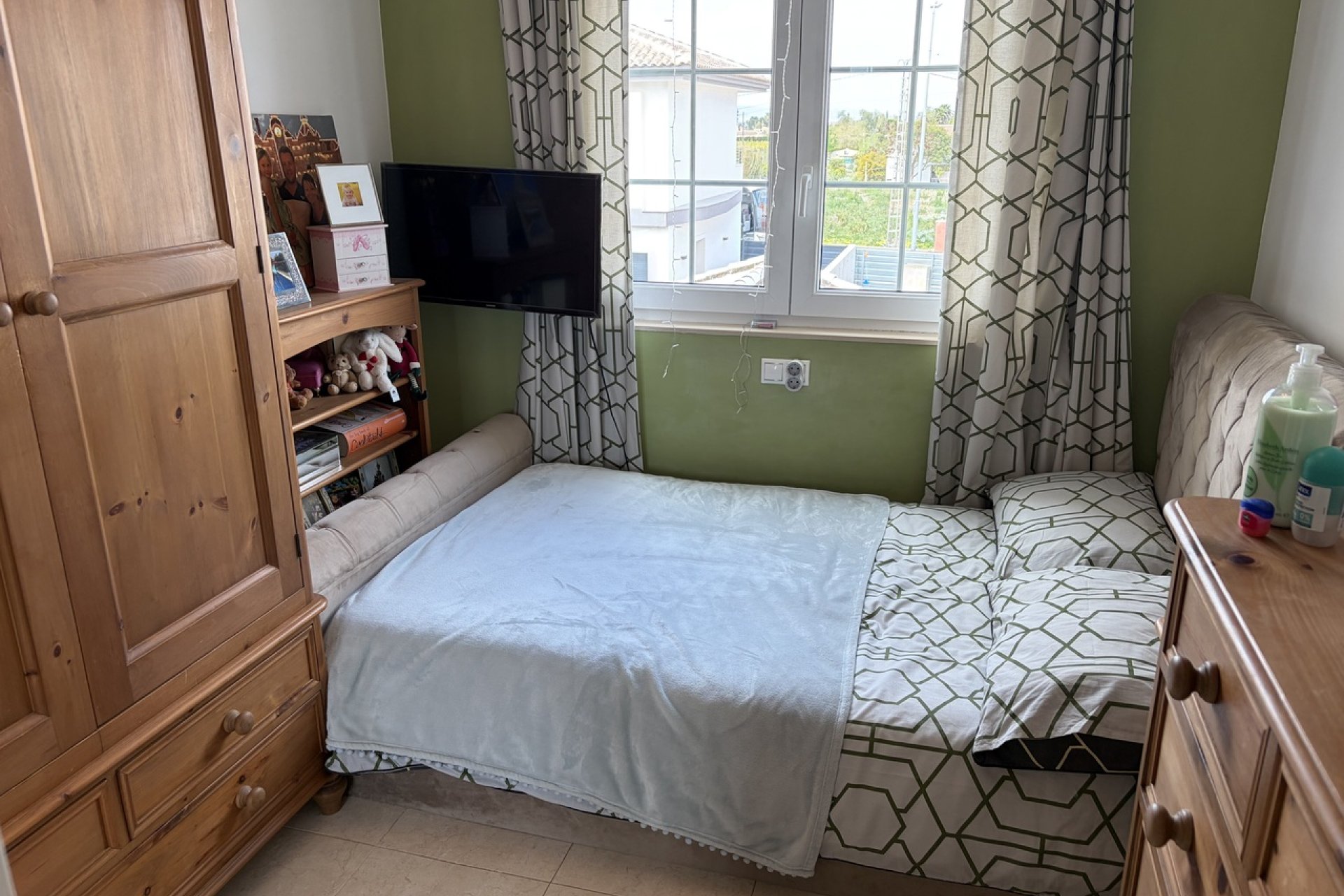 Resale - Townhouse * - Heredades *