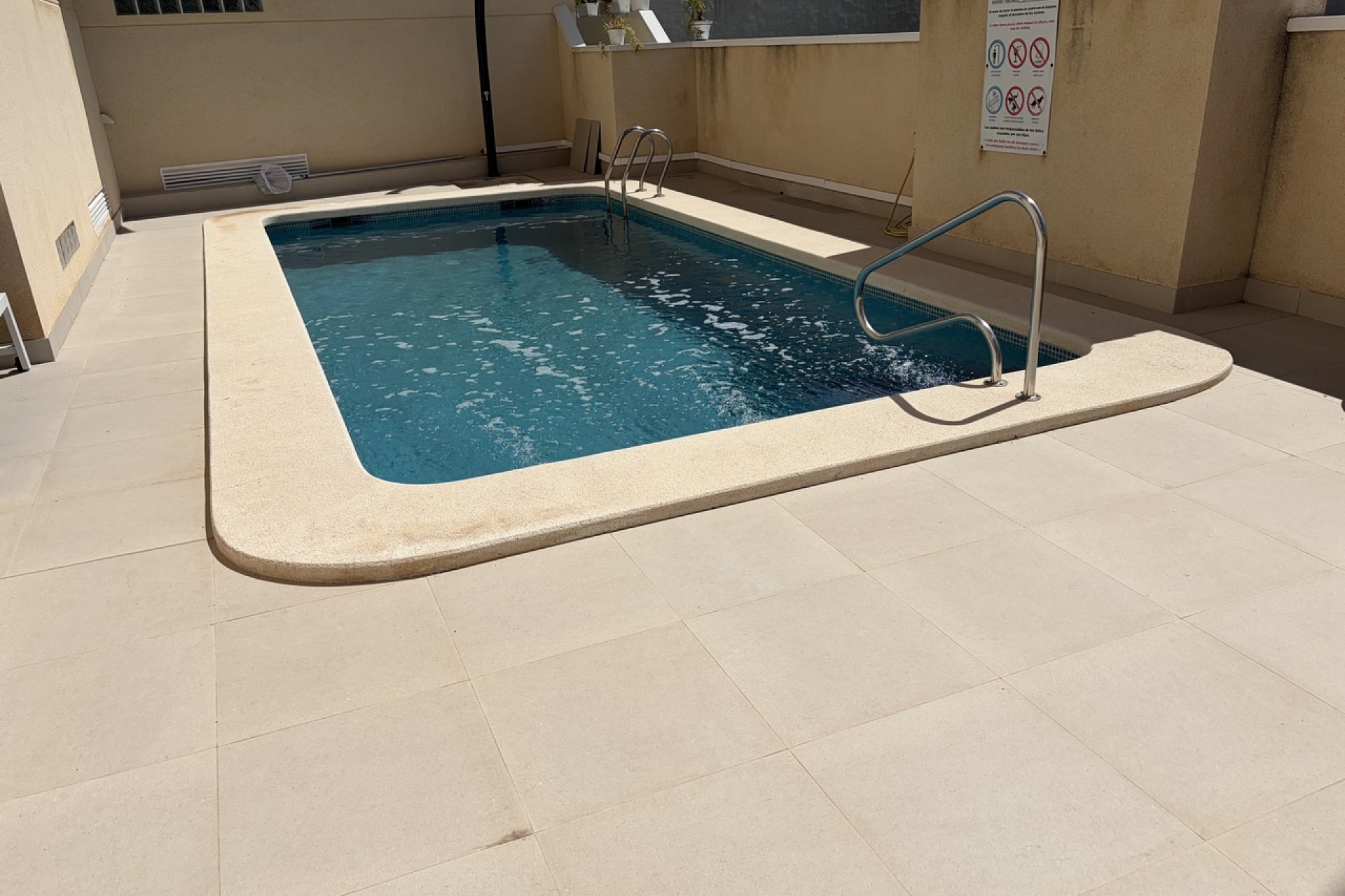 Resale - Townhouse * - Heredades *