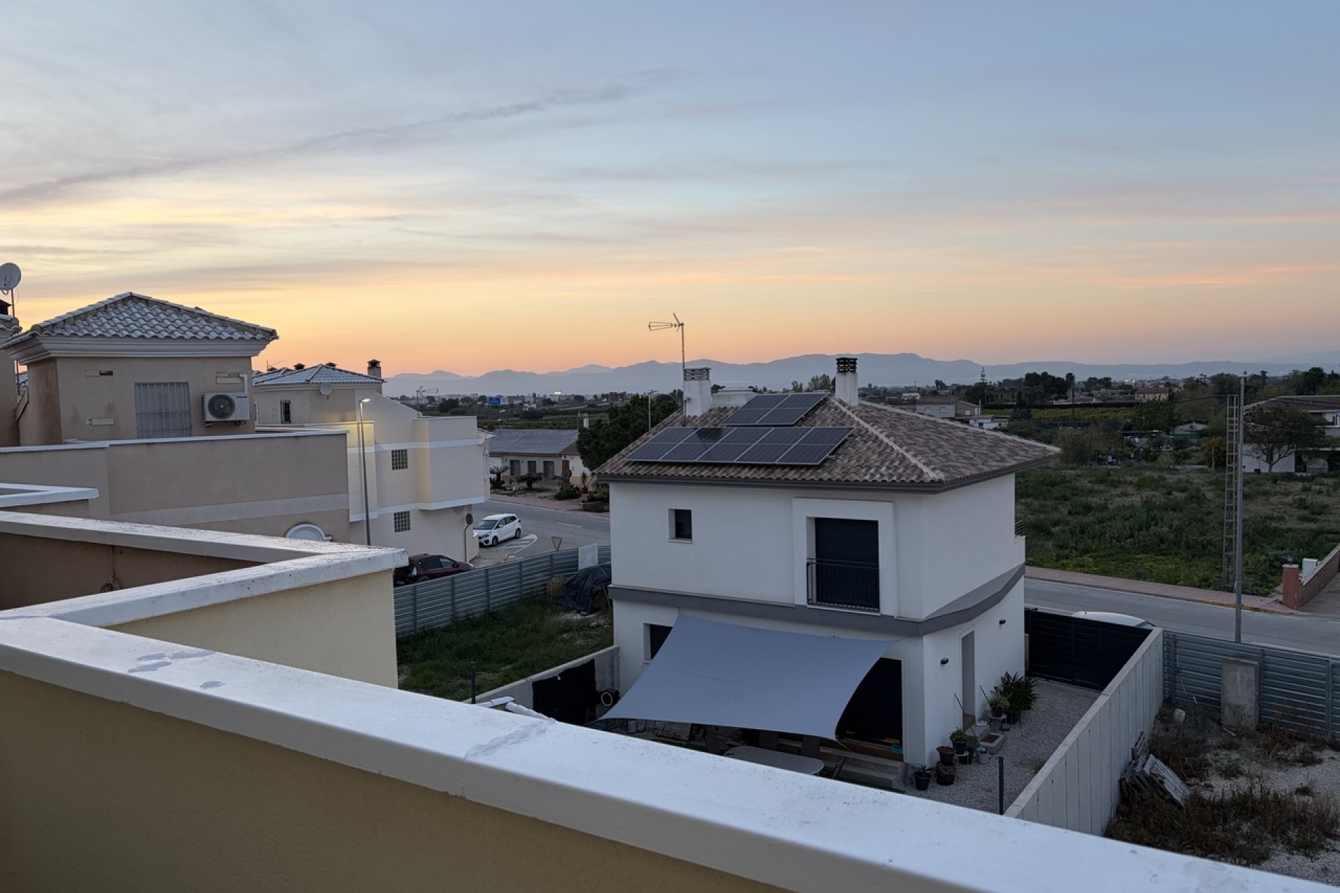 Resale - Townhouse * - Heredades *