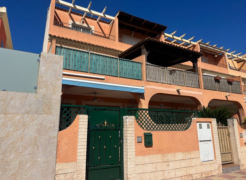 Resale - Townhouse * - Jacarilla *