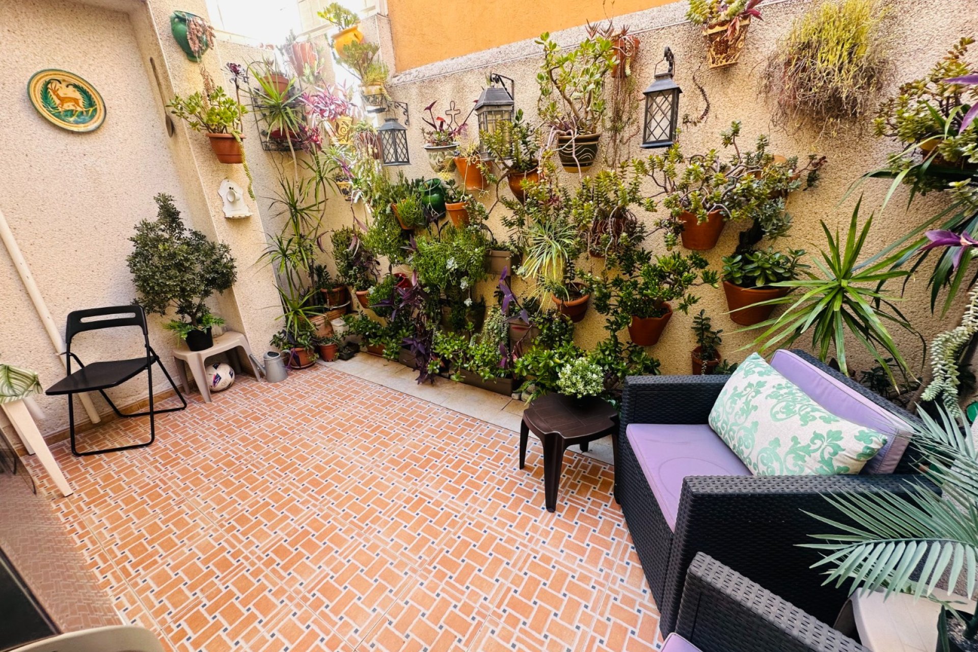 Resale - Townhouse * - Jacarilla *