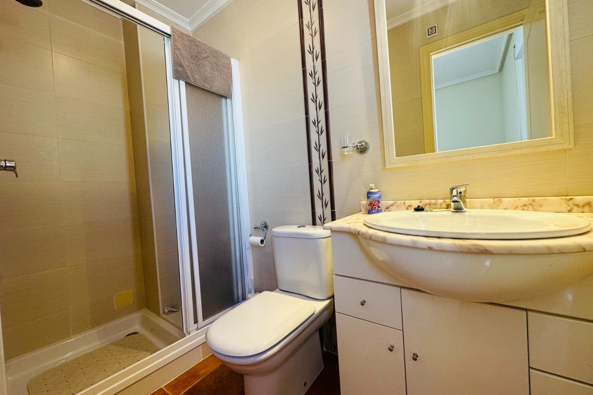 Resale - Townhouse * - Jacarilla *