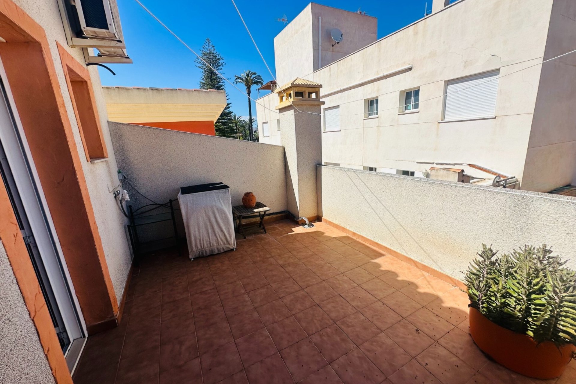 Resale - Townhouse * - Jacarilla *