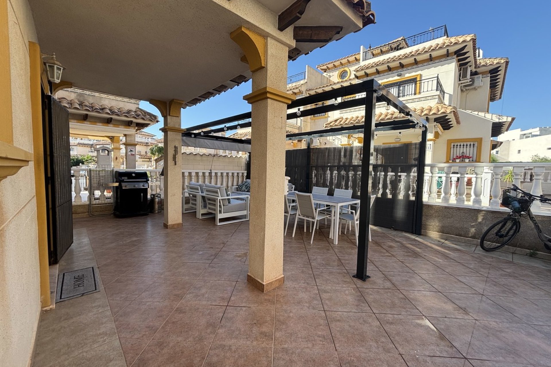 Resale - Townhouse * - La Zenia *
