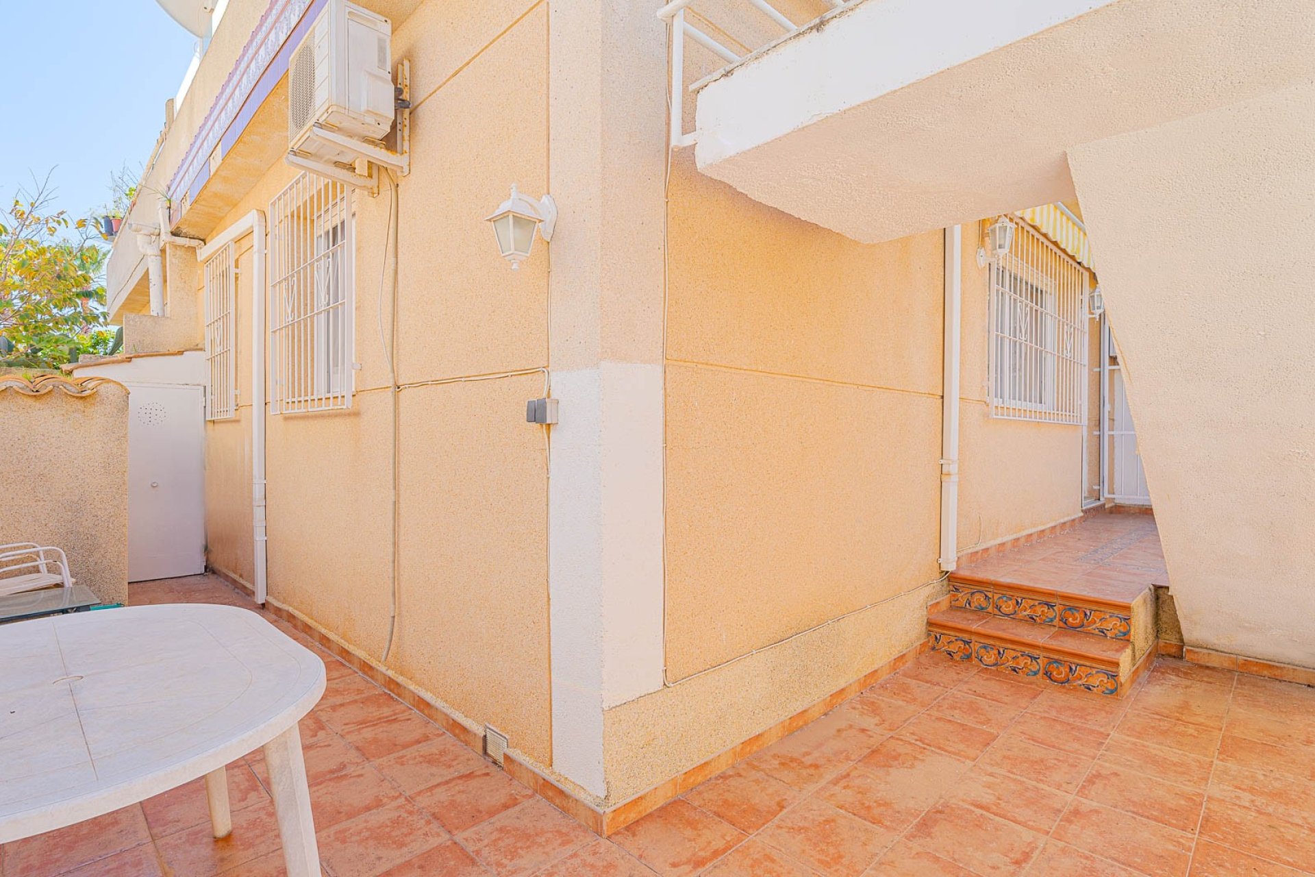 Resale - Townhouse * - Los Altos *