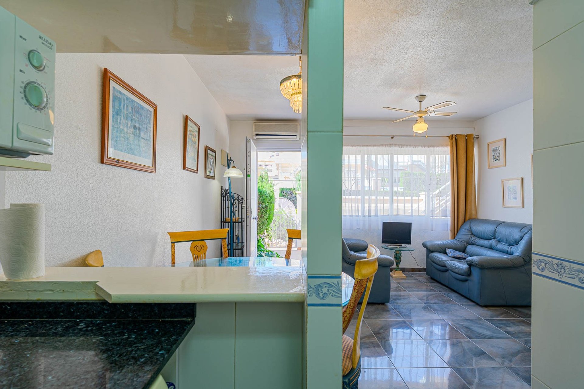 Resale - Townhouse * - Los Altos *