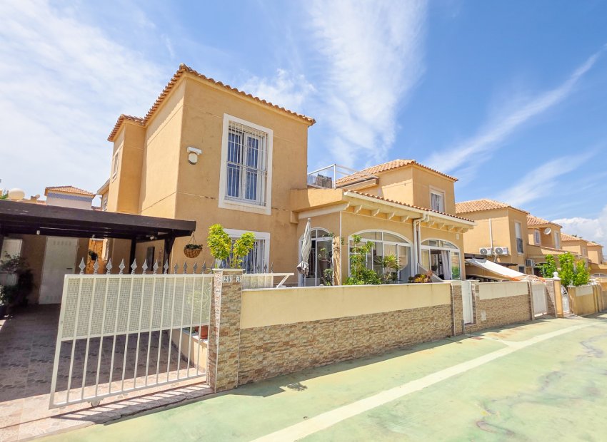 Resale - Townhouse * - Los Balcones *