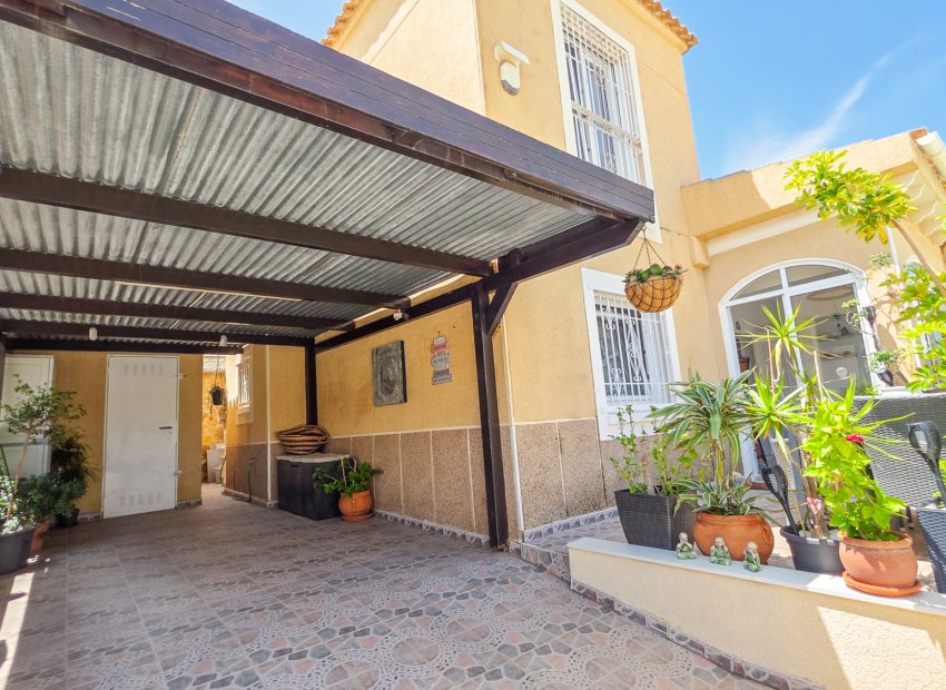 Resale - Townhouse * - Los Balcones *