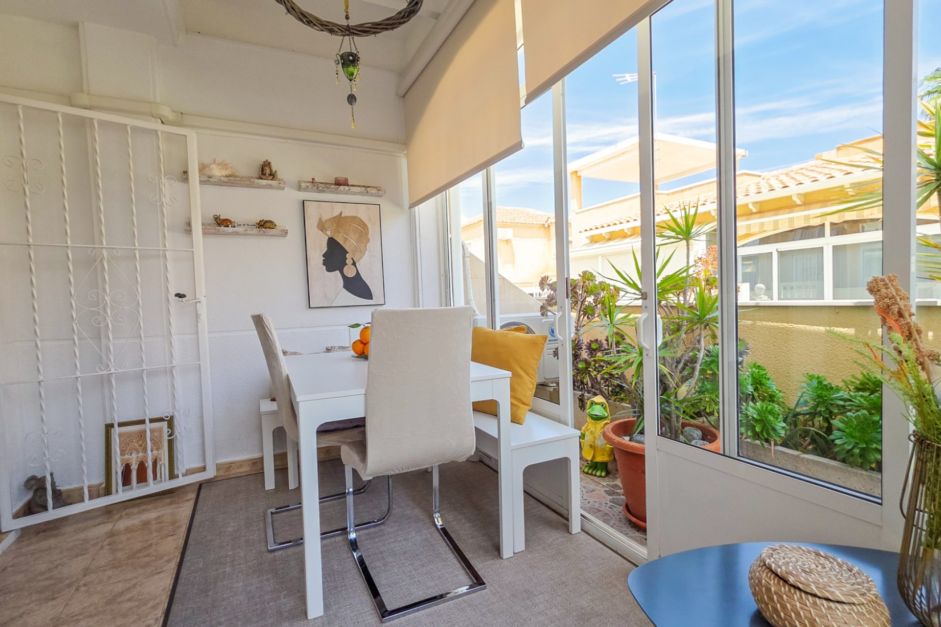 Resale - Townhouse * - Los Balcones *