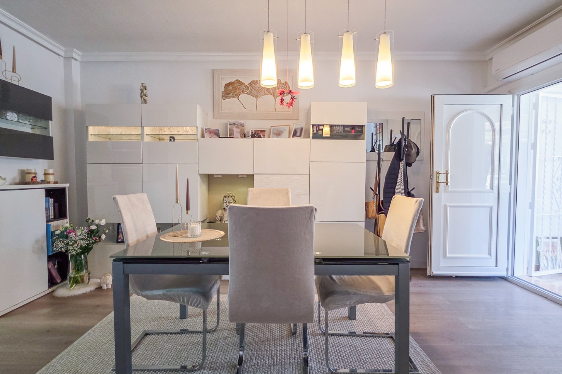 Resale - Townhouse * - Los Balcones *