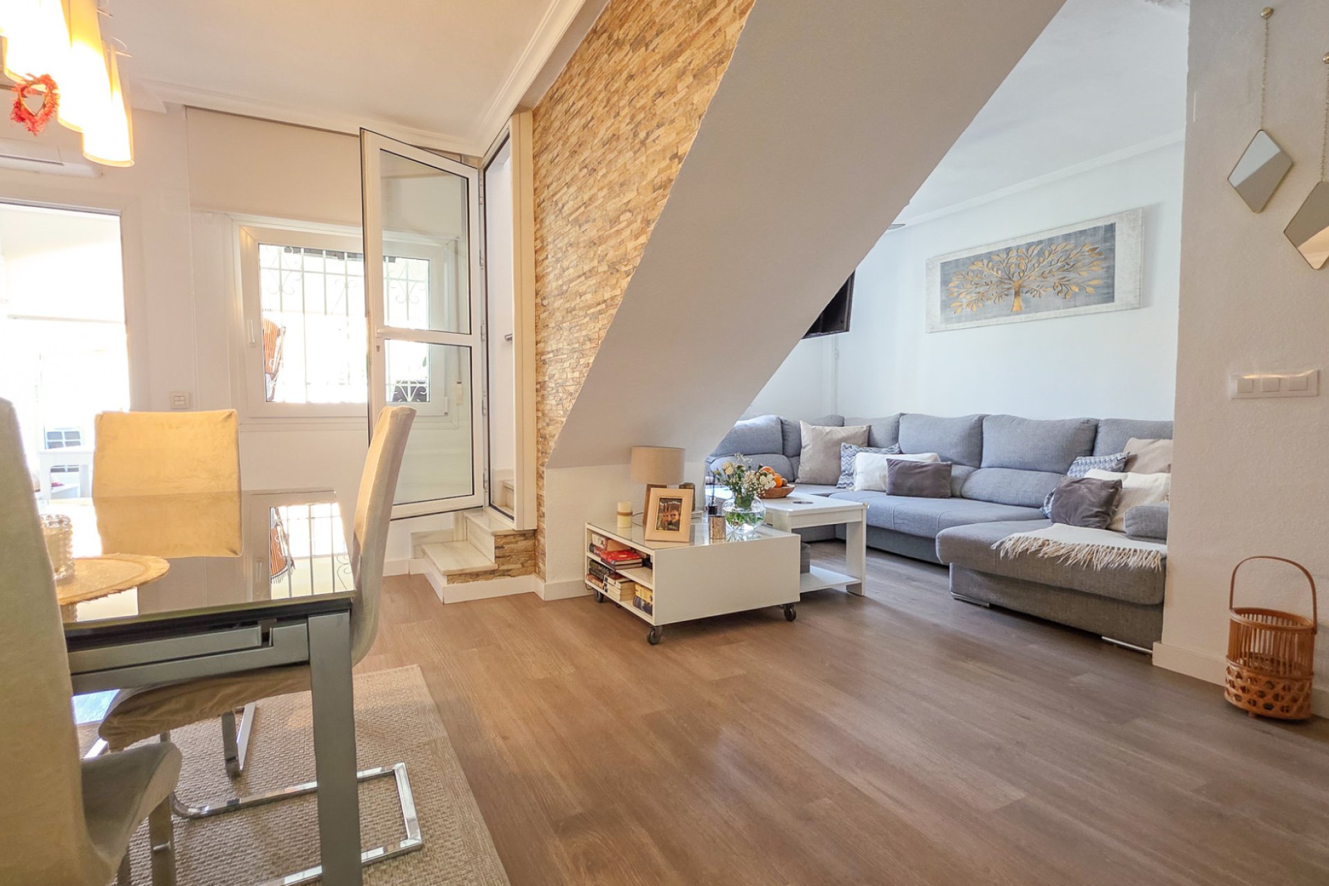 Resale - Townhouse * - Los Balcones *