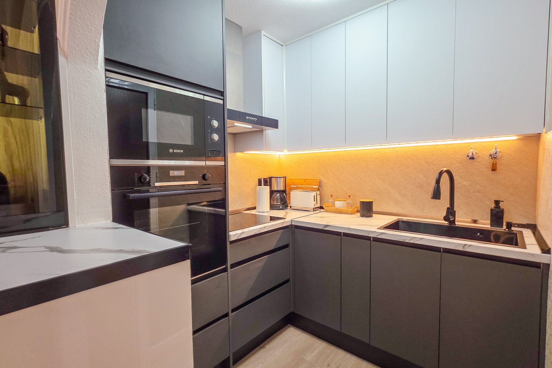 Resale - Townhouse * - Los Balcones *