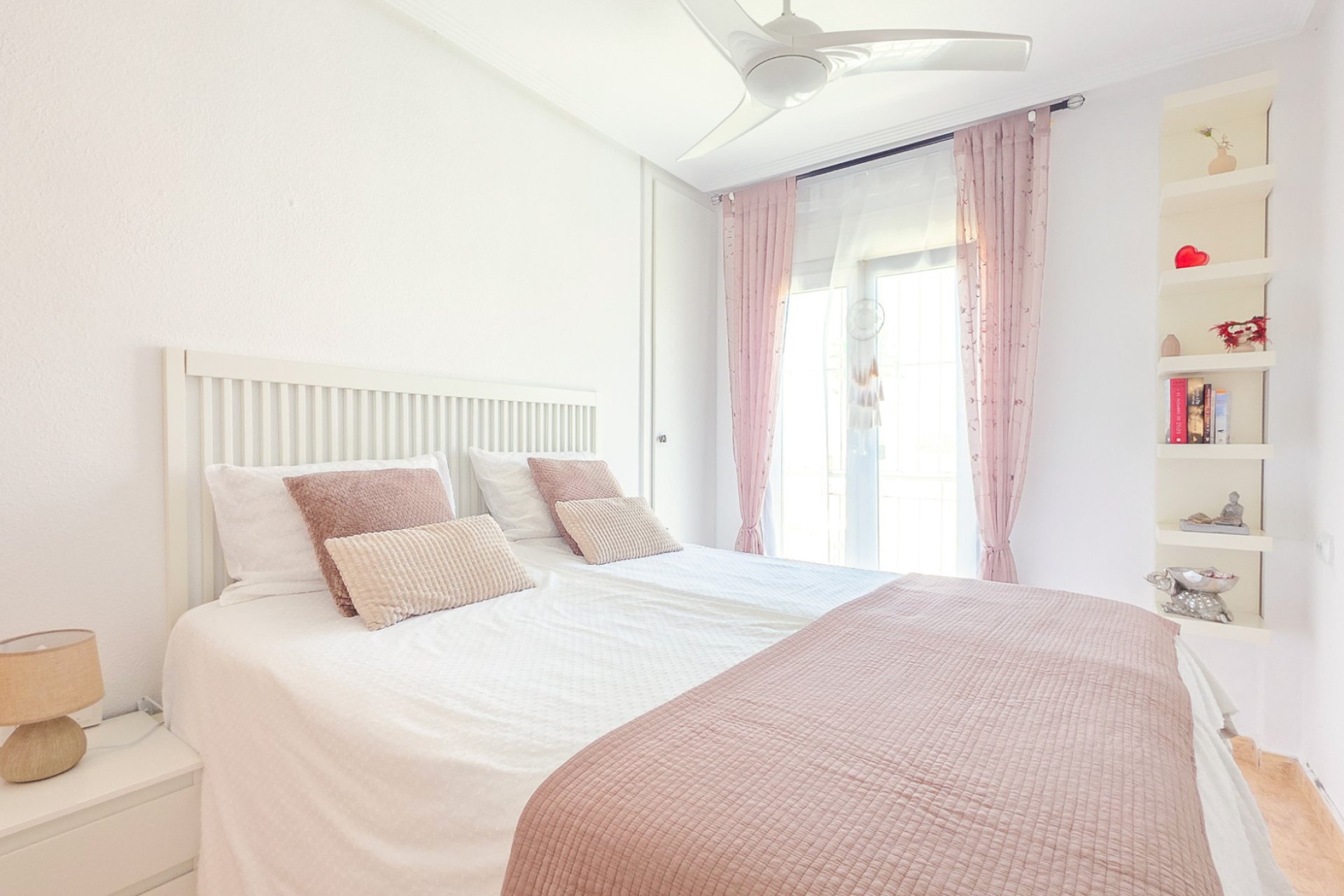 Resale - Townhouse * - Los Balcones *