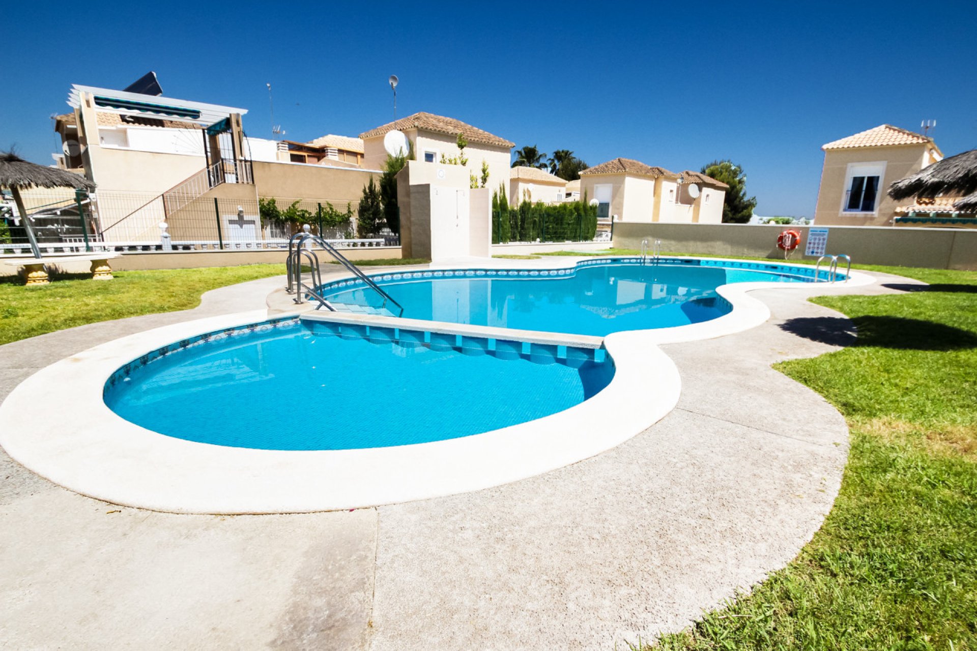 Resale - Townhouse * - Los Balcones *