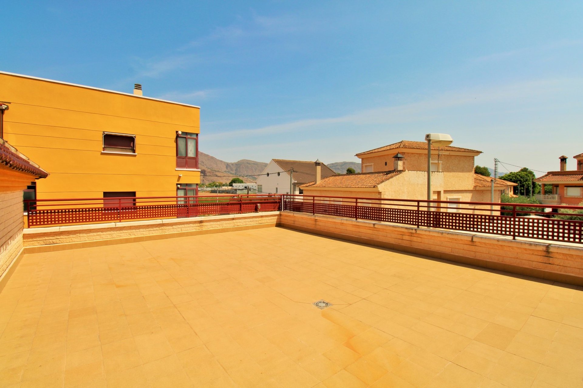 Resale - Townhouse * - Los Desamparados * - Alicante - City *