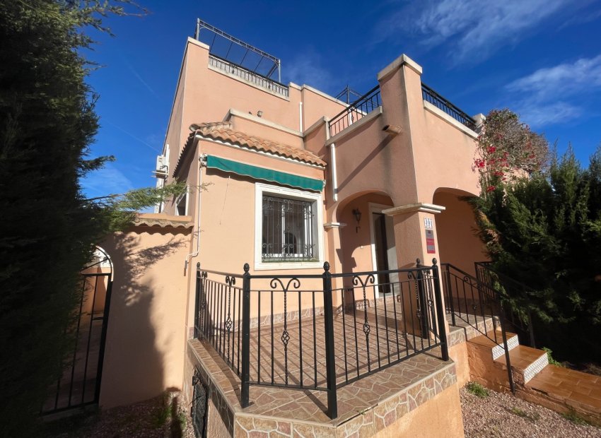 Resale - Townhouse * - Los Montesinos * - La Herrada *