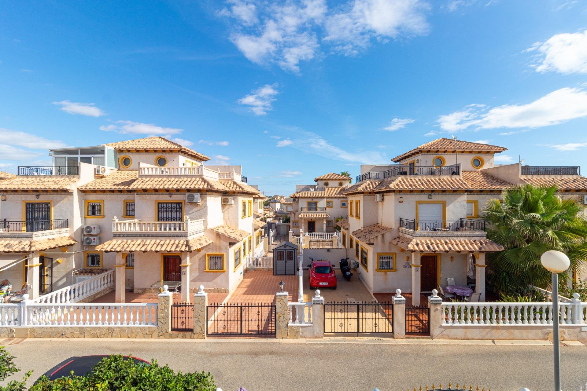 Resale - Townhouse * - Orihuela Costa - Cabo Roig *