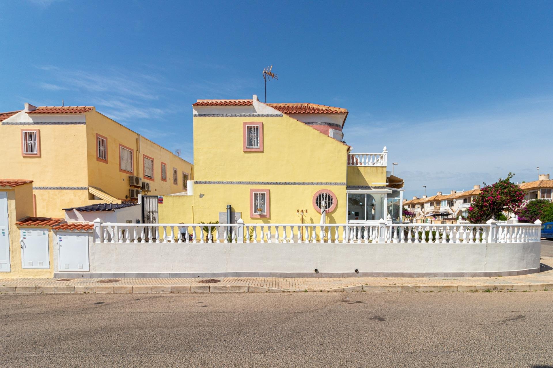 Resale - Townhouse * - Orihuela Costa * - La Regia *
