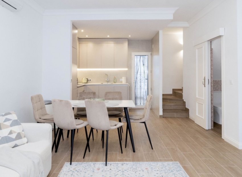 Resale - Townhouse * - Orihuela Costa * - La Zenia *