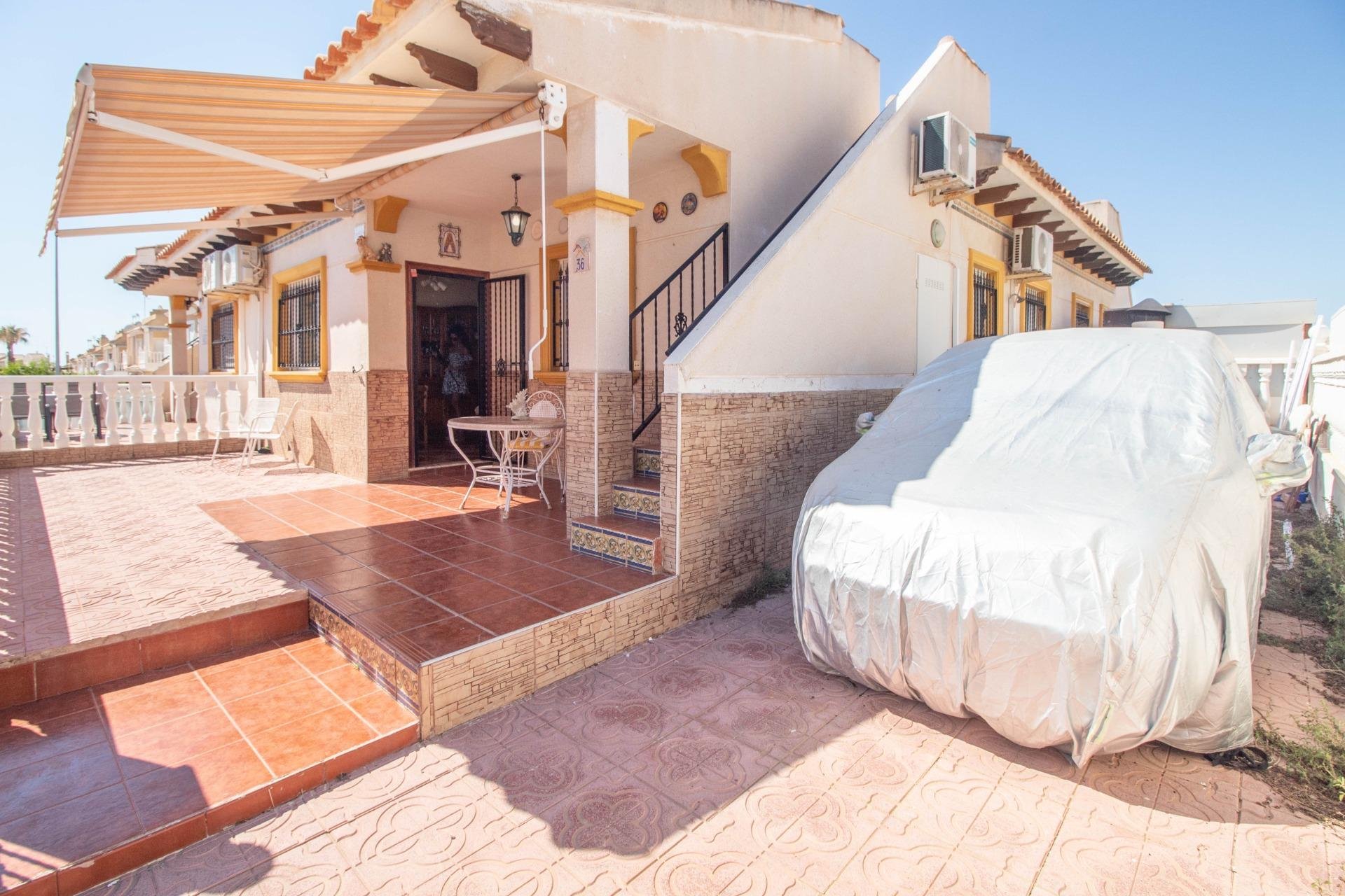 Resale - Townhouse * - Orihuela Costa * - La Zenia *