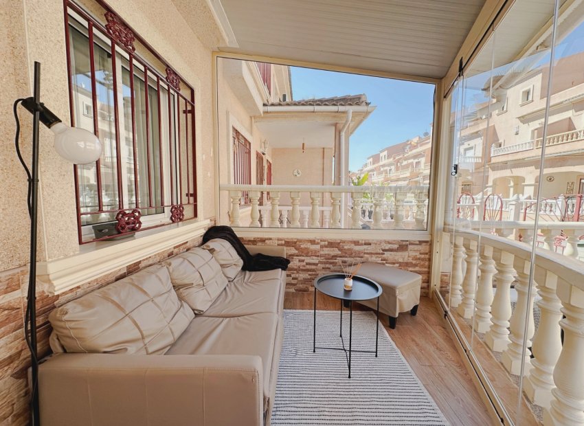 Resale - Townhouse * - Orihuela Costa * - La Zenia *