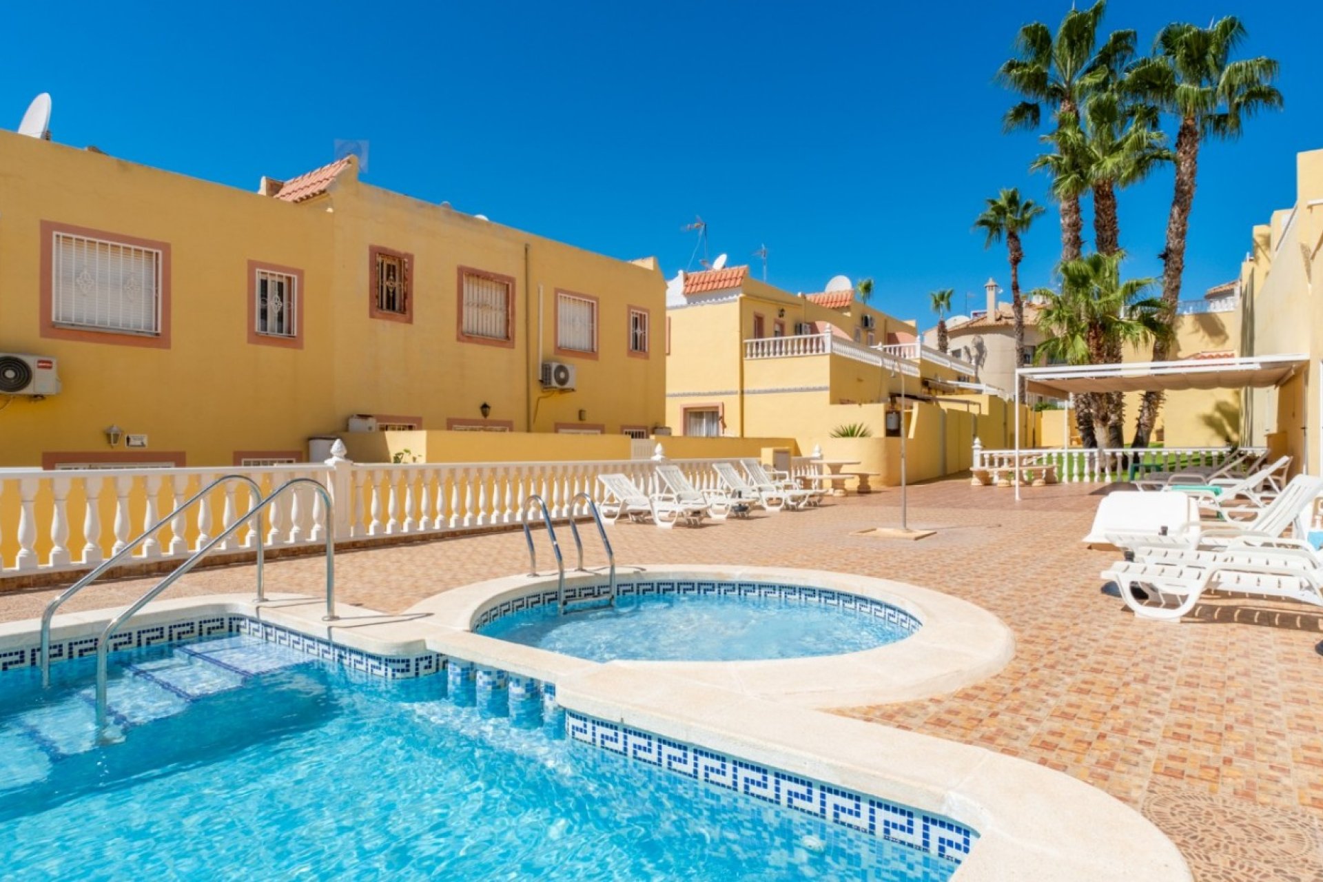 Resale - Townhouse * - Orihuela Costa * - Las Filipinas *