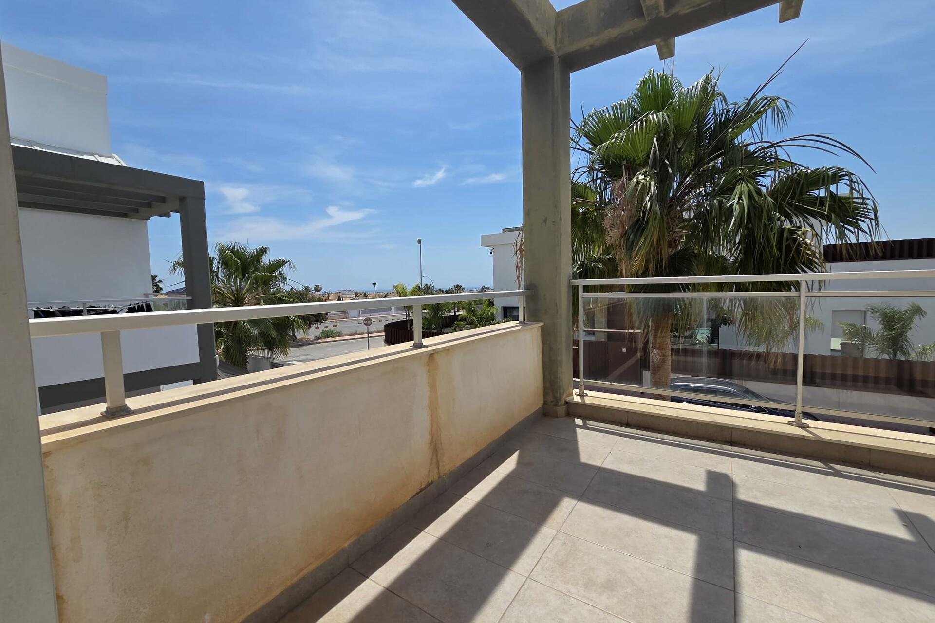 Resale - Townhouse * - Orihuela Costa * - Montezenia *