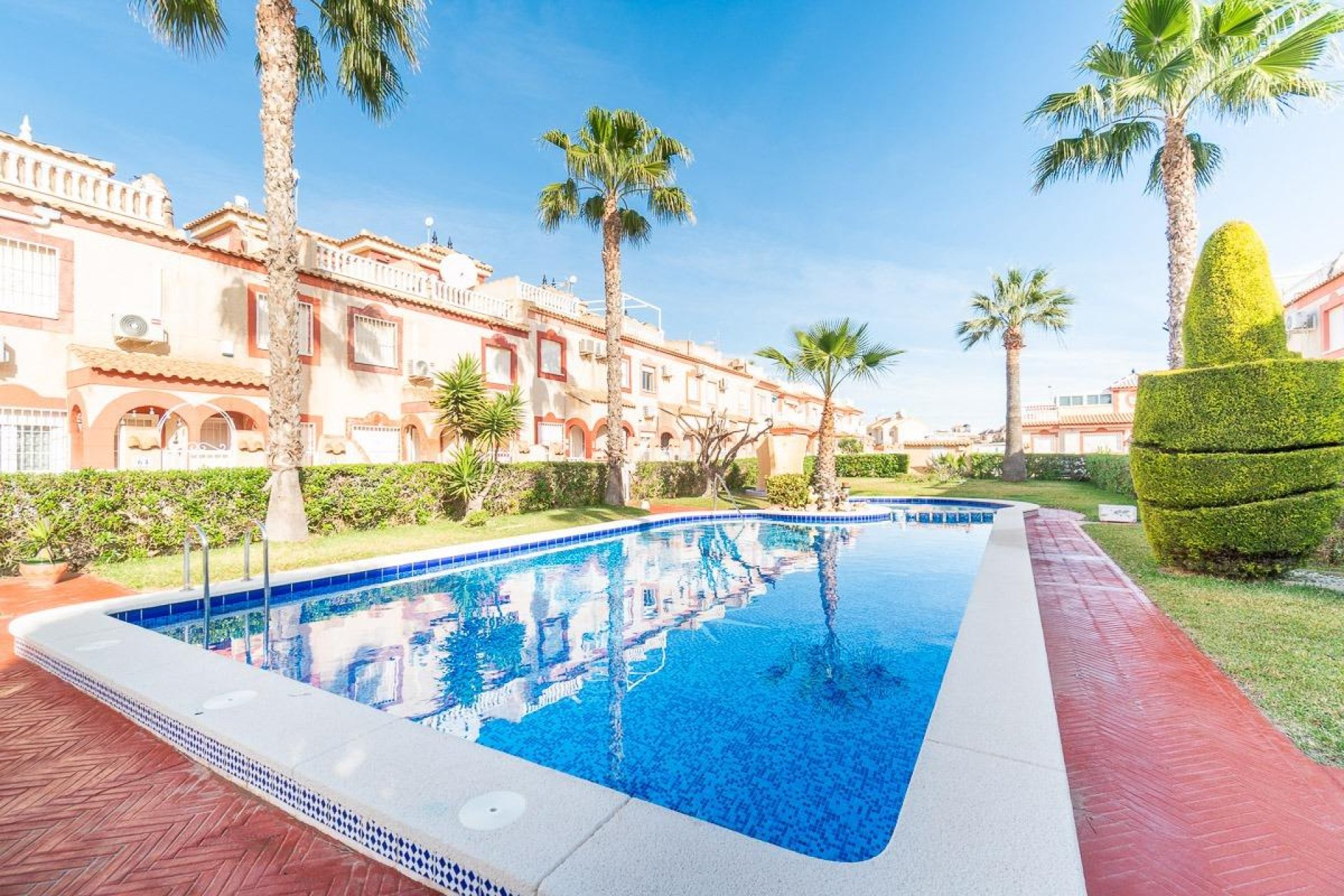 Resale - Townhouse * - Orihuela Costa * - Playa Flamenca *