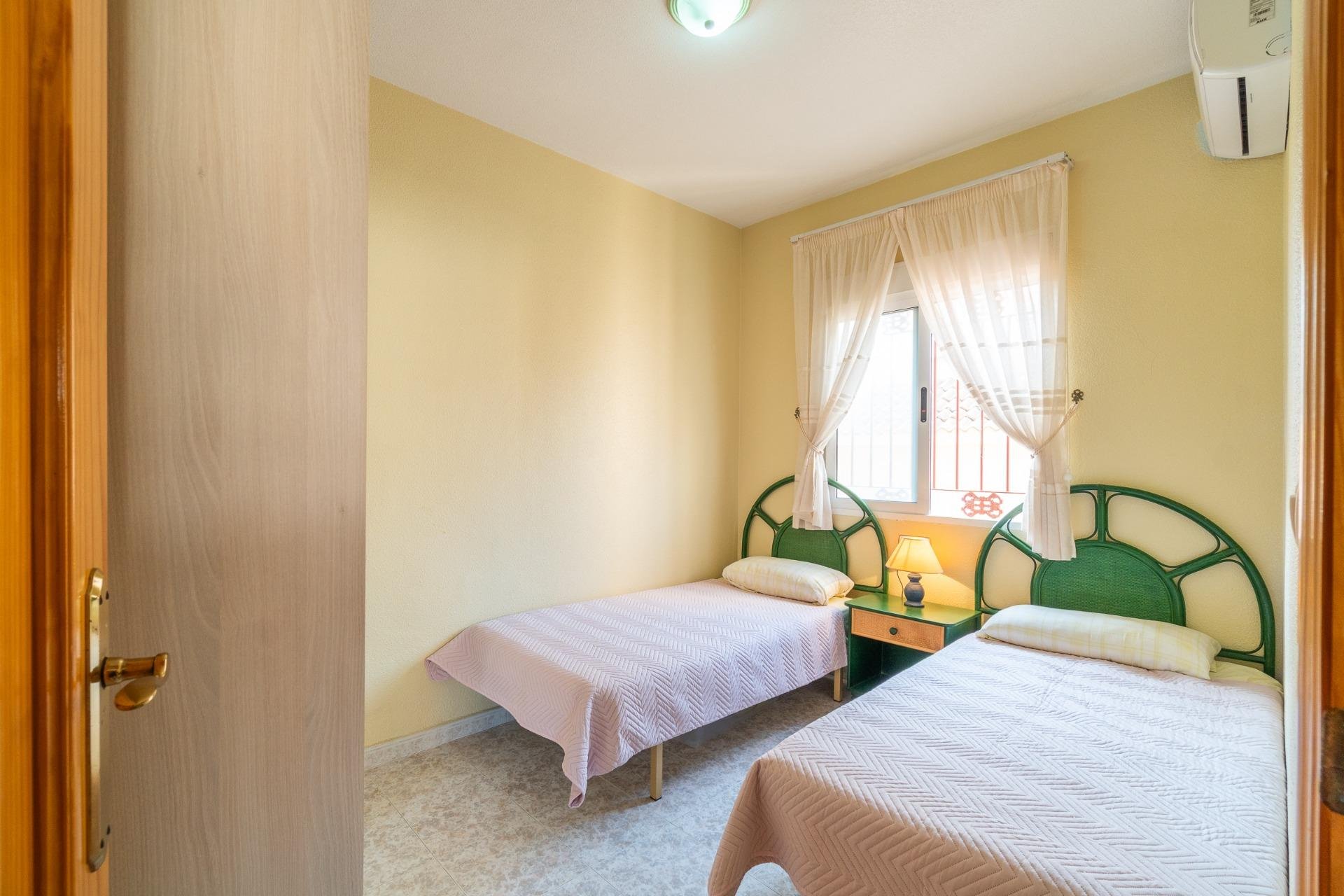 Resale - Townhouse * - Orihuela Costa * - Playa Flamenca *