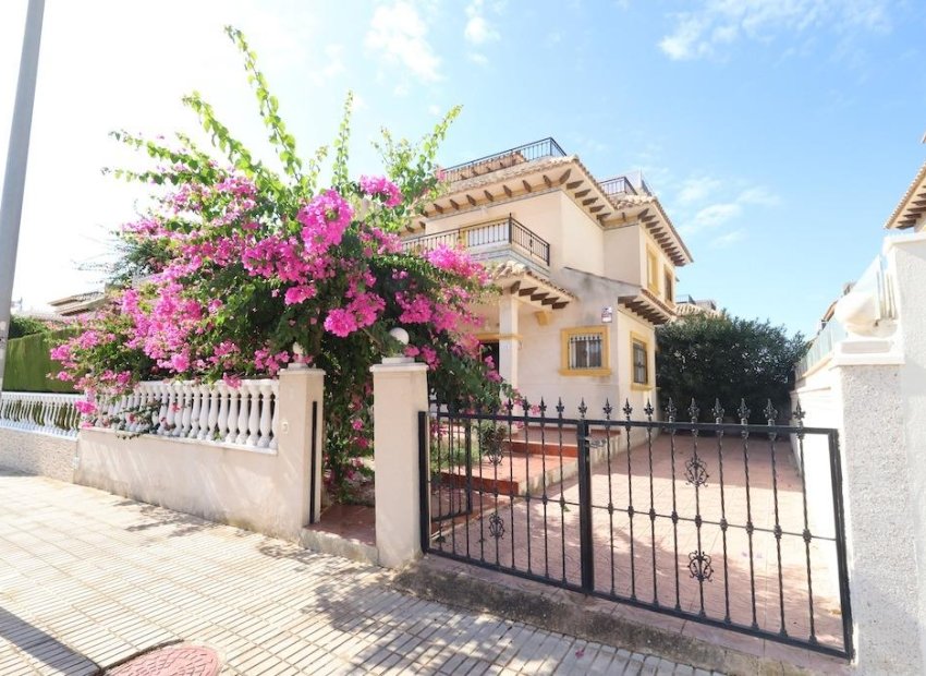 Resale - Townhouse * - Orihuela Costa * - Playa Flamenca *