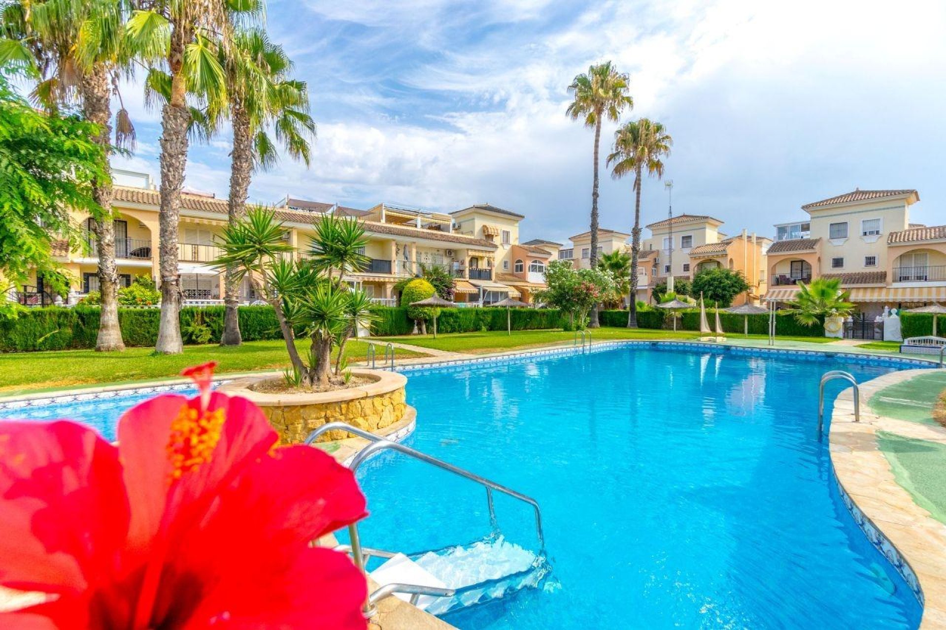 Resale - Townhouse * - Orihuela Costa * - Punta Prima *