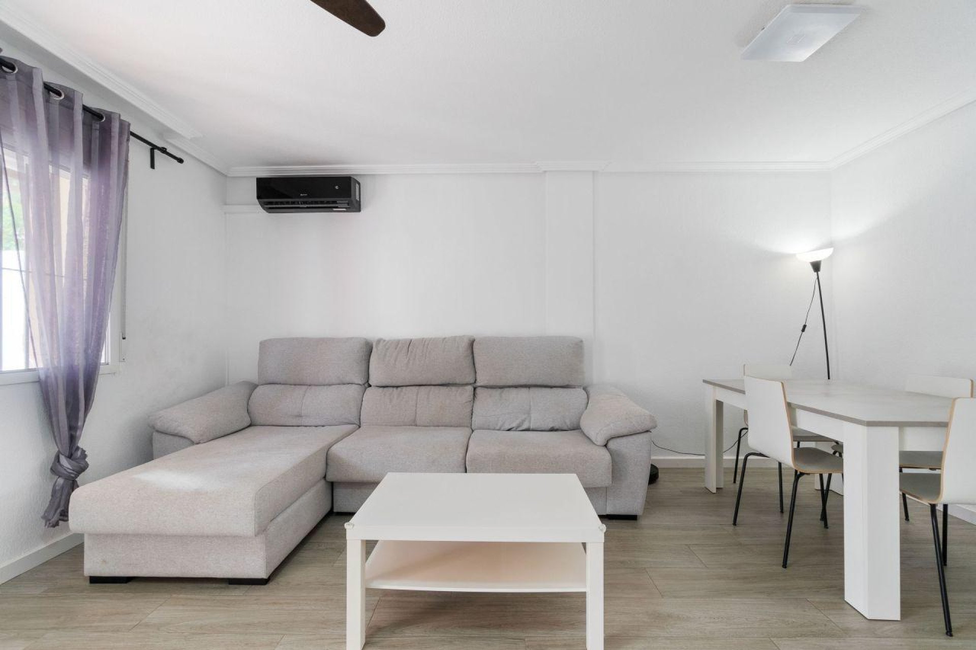 Resale - Townhouse * - Orihuela Costa * - Punta Prima *