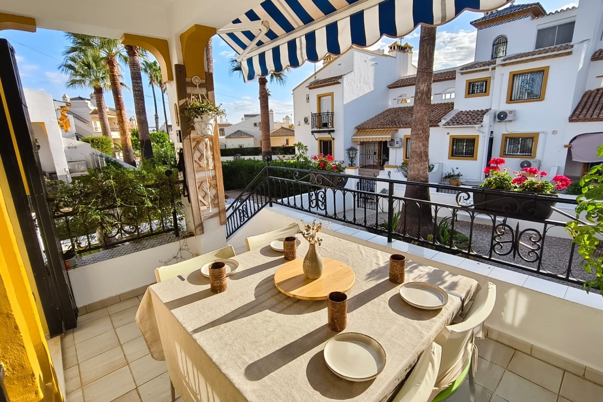 Resale - Townhouse * - Orihuela Costa - Villamartín