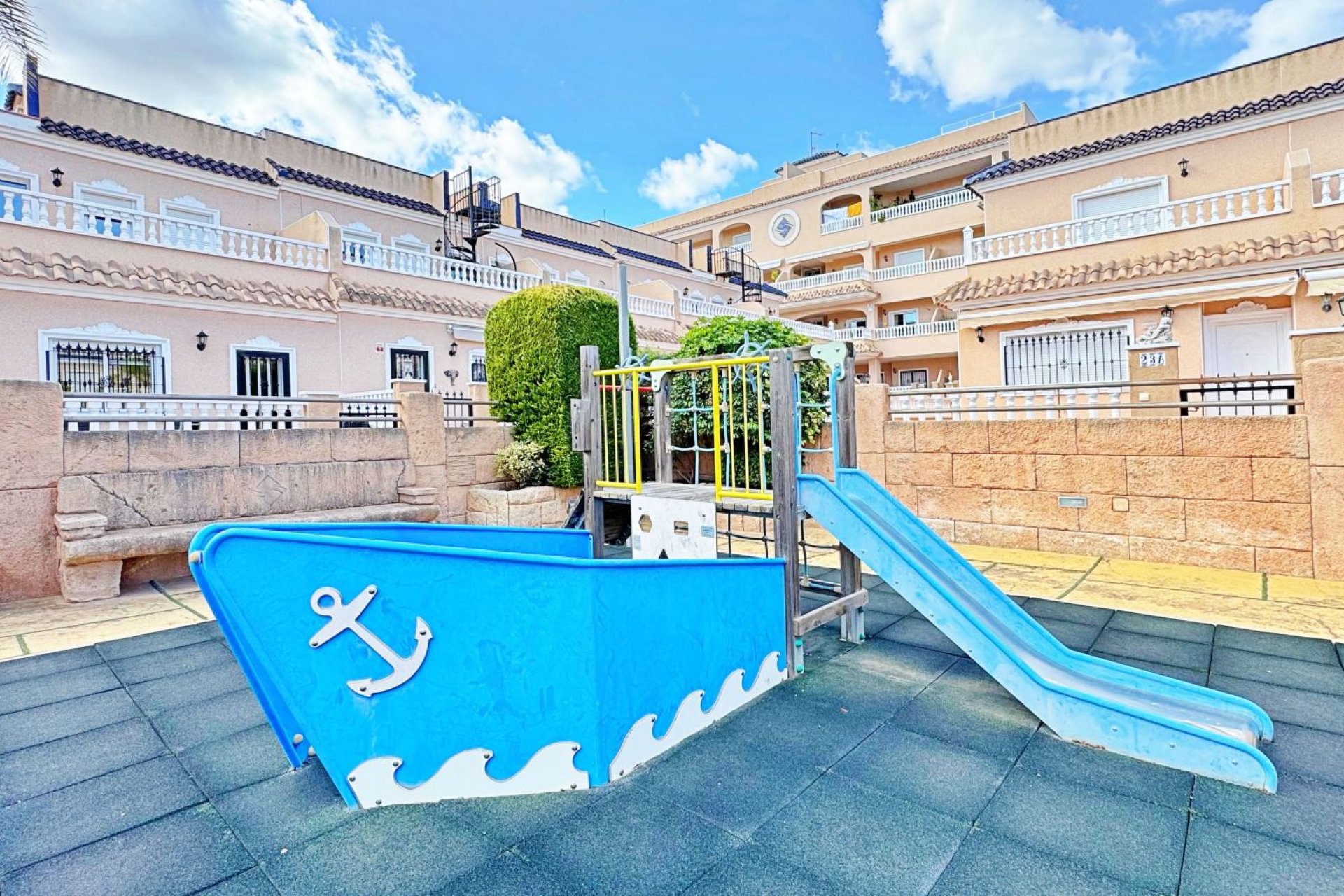 Resale - Townhouse * - Orihuela Costa - Villamartín