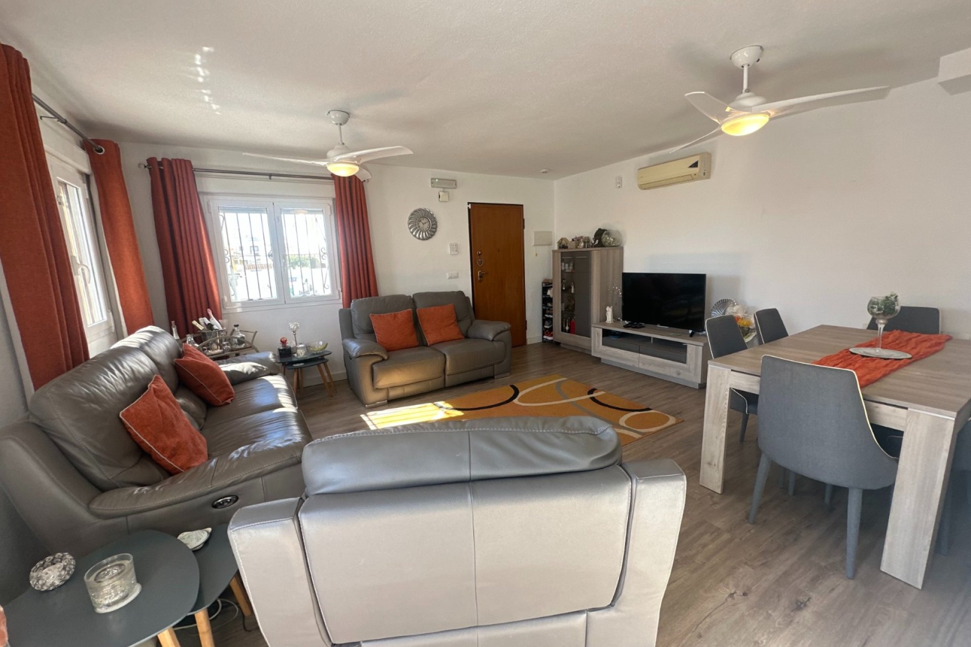 Resale - Townhouse * - Orihuela * - Entre Naranjos *