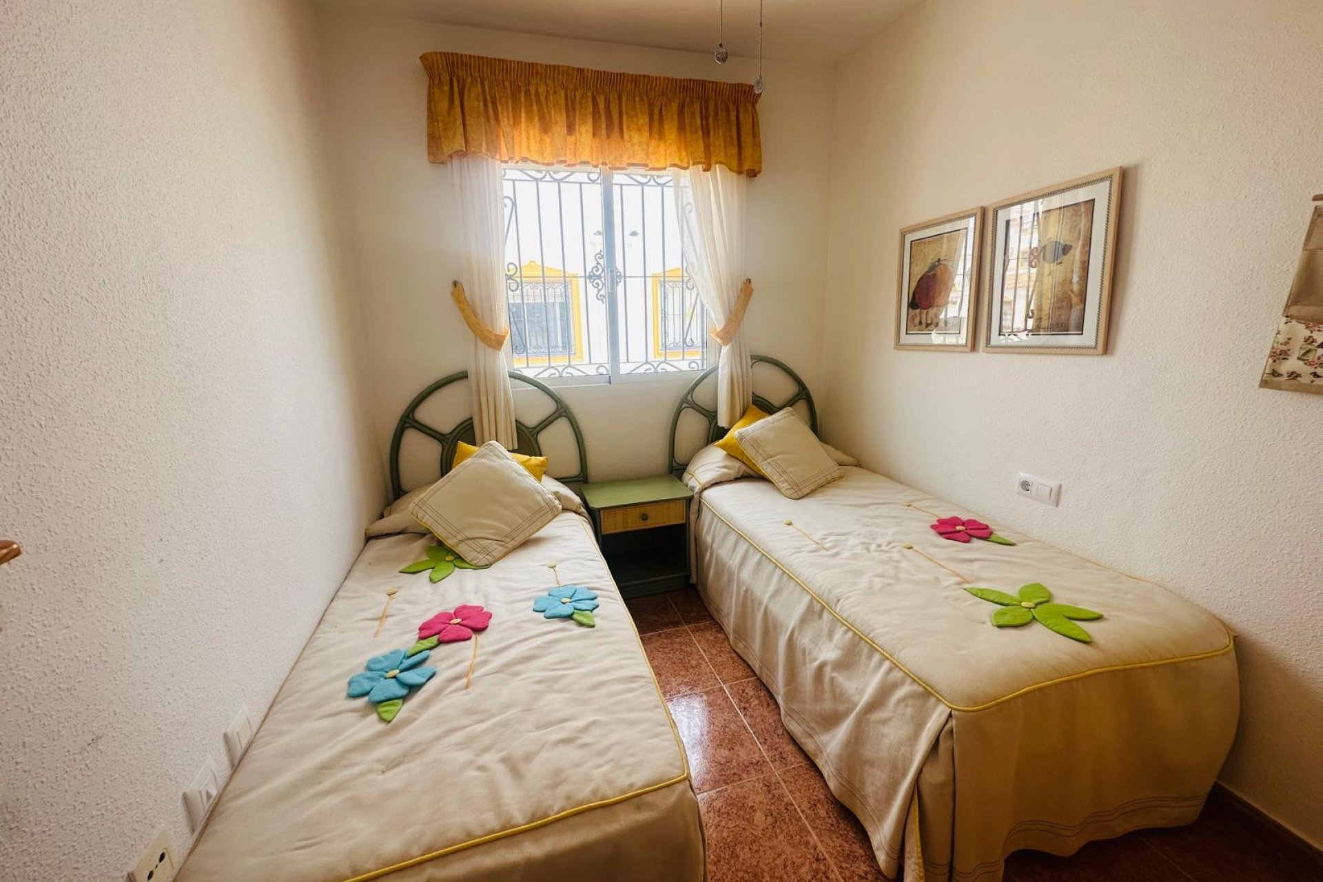 Resale - Townhouse * - Orihuela * - Entre Naranjos *