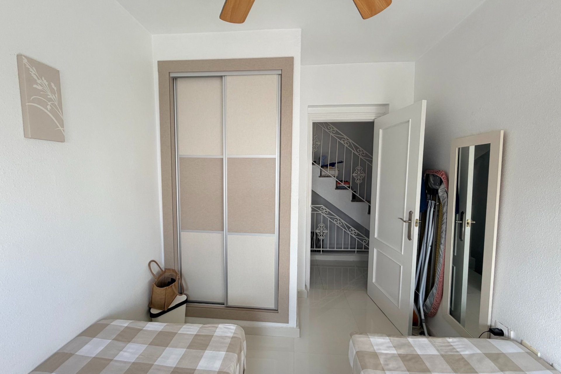 Resale - Townhouse * - Orihuela * - Entre Naranjos *