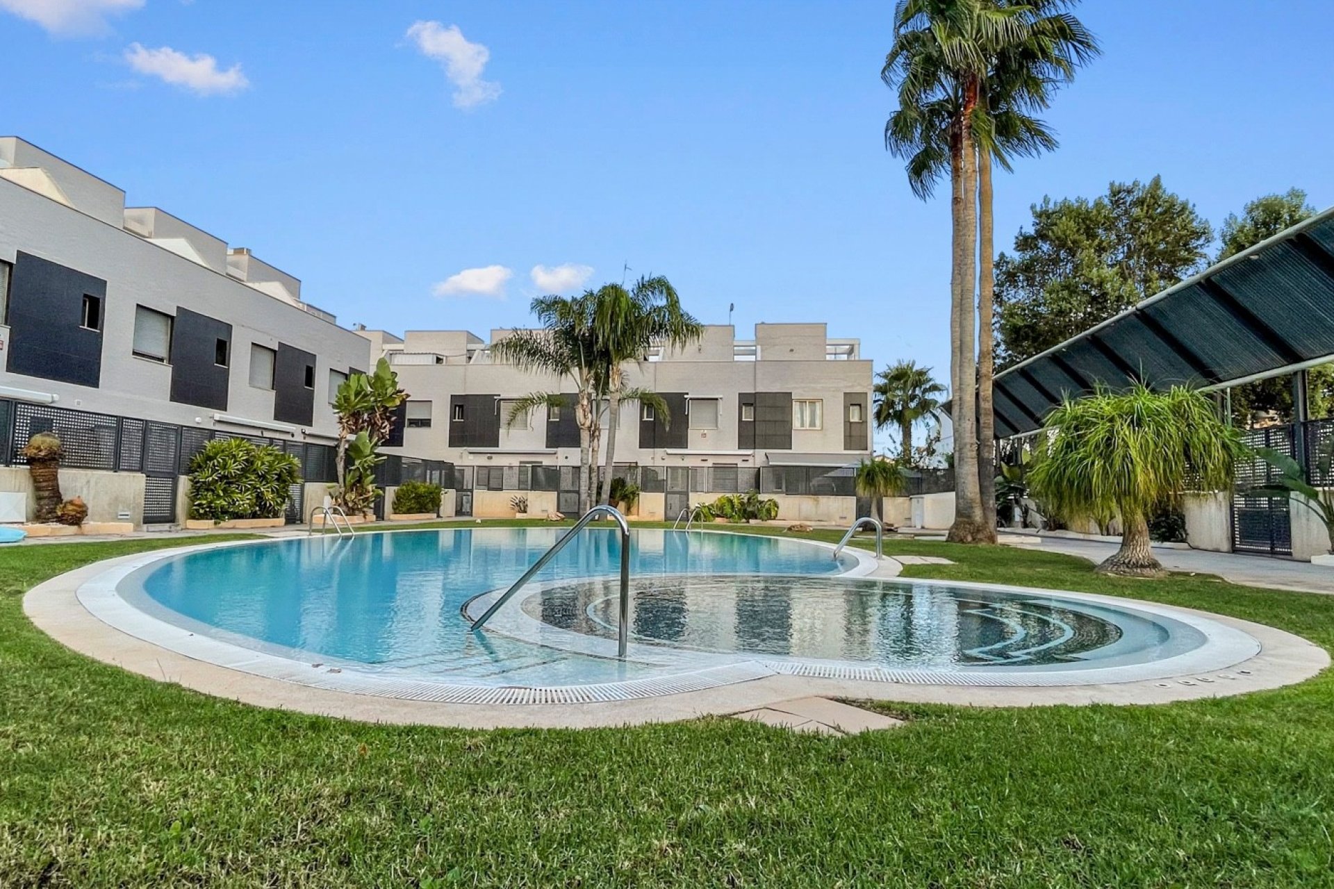 Resale - Townhouse * - Pilar de la Horadada * - El Mojón