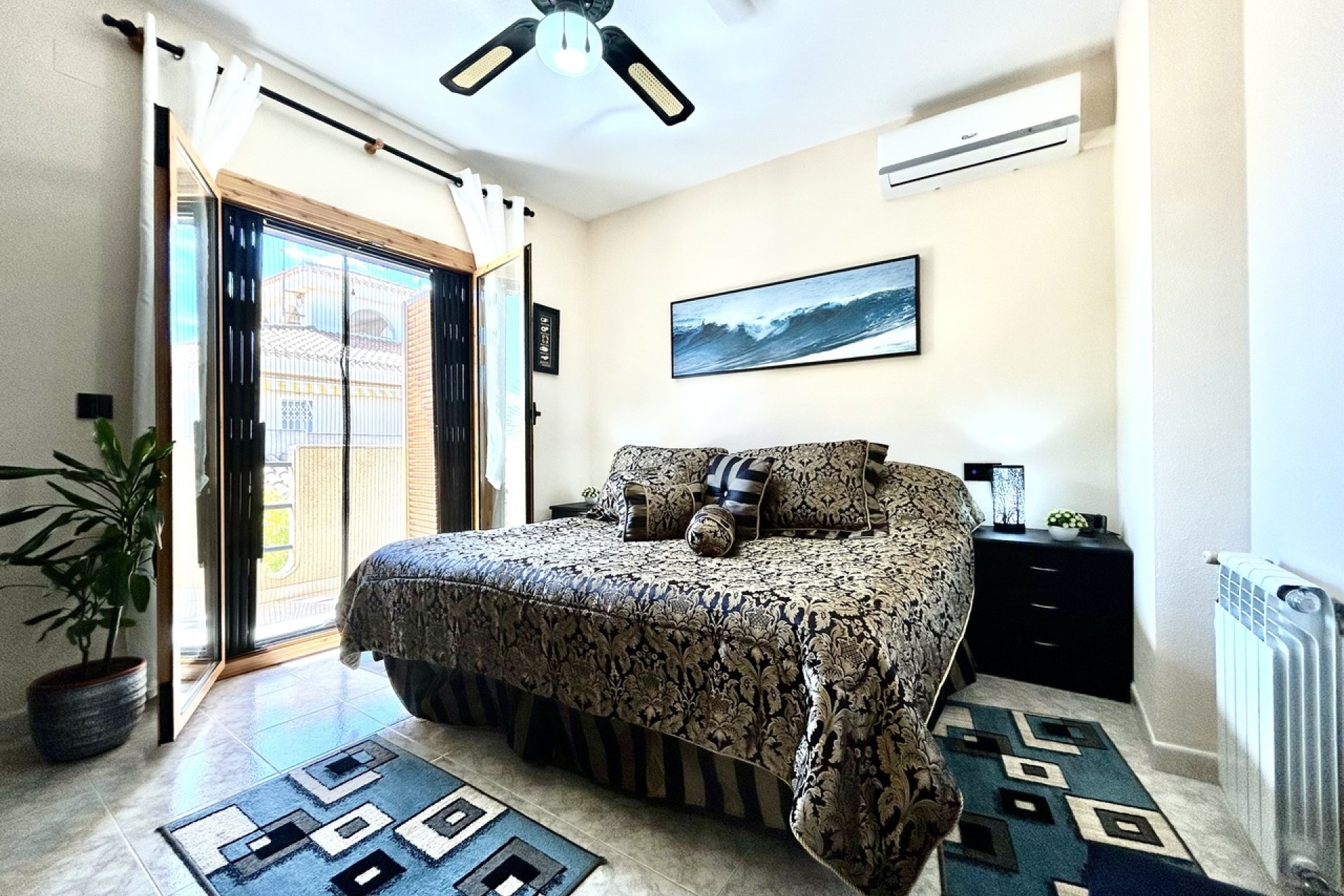 Resale - Townhouse * - Playa Flamenca *