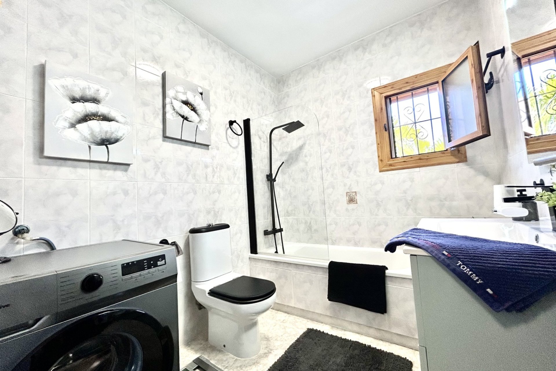 Resale - Townhouse * - Playa Flamenca *