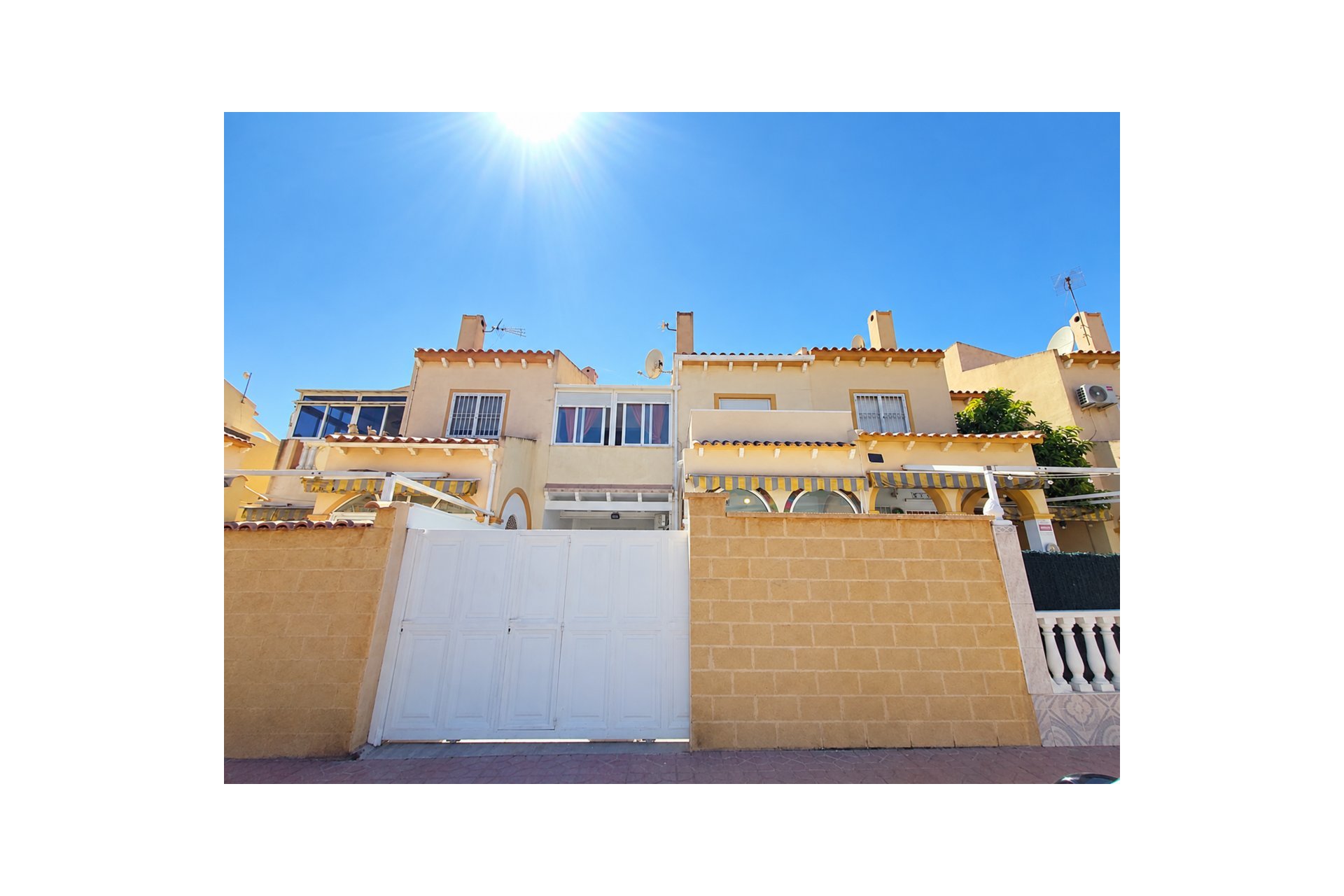 Resale - Townhouse * - Playa Flamenca *