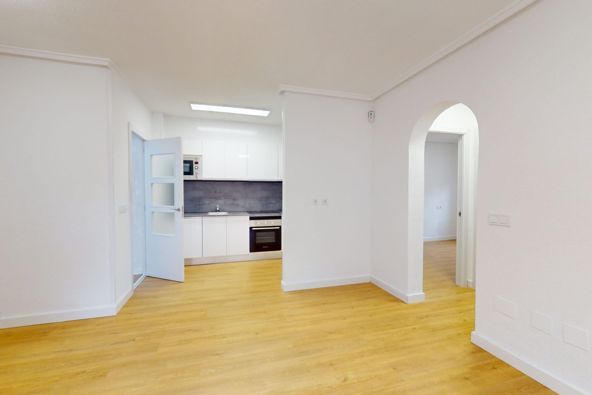 Resale - Townhouse * - San Miguel de Salinas * - Blue lagoon *