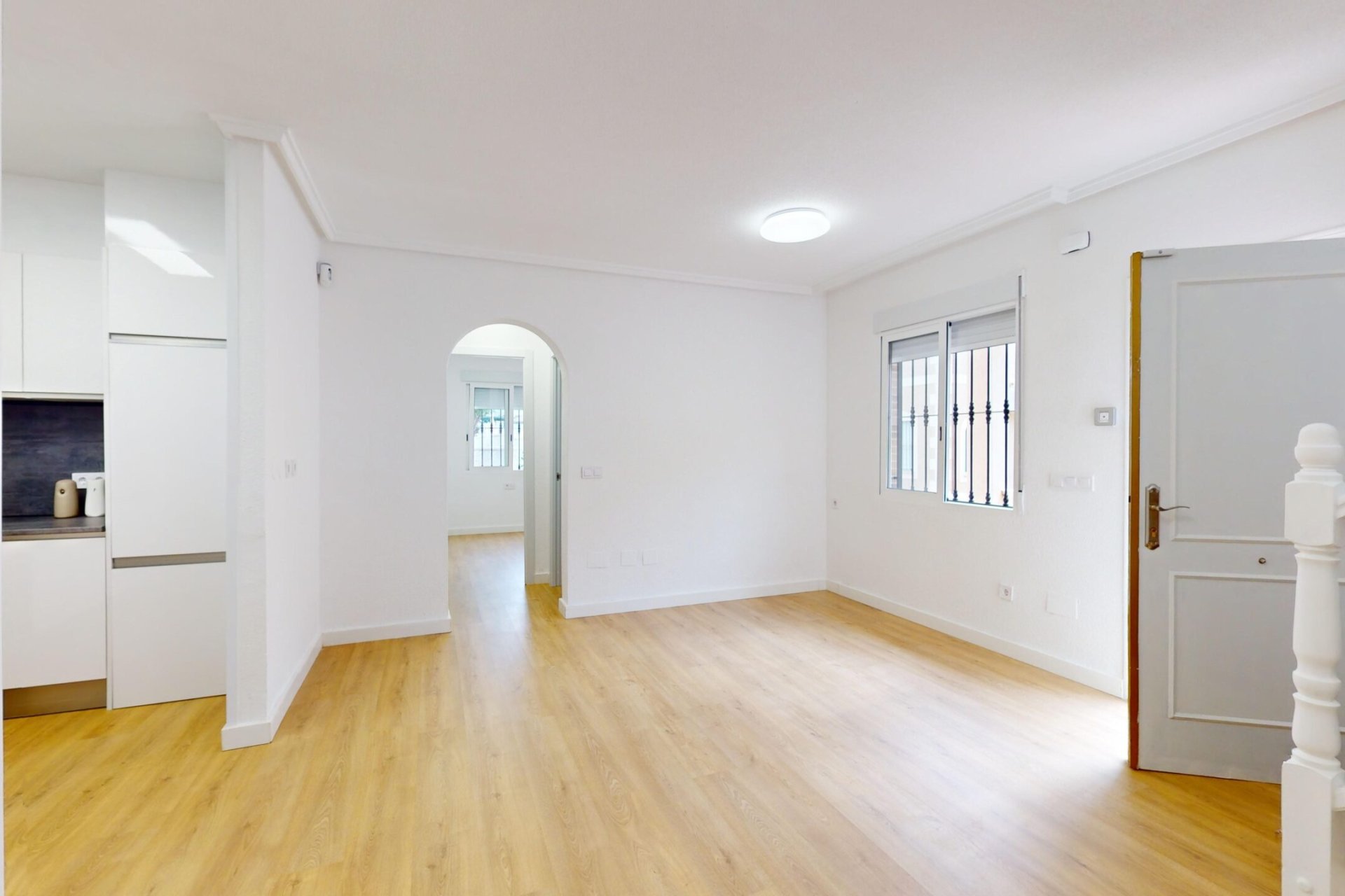 Resale - Townhouse * - San Miguel de Salinas * - Blue lagoon *