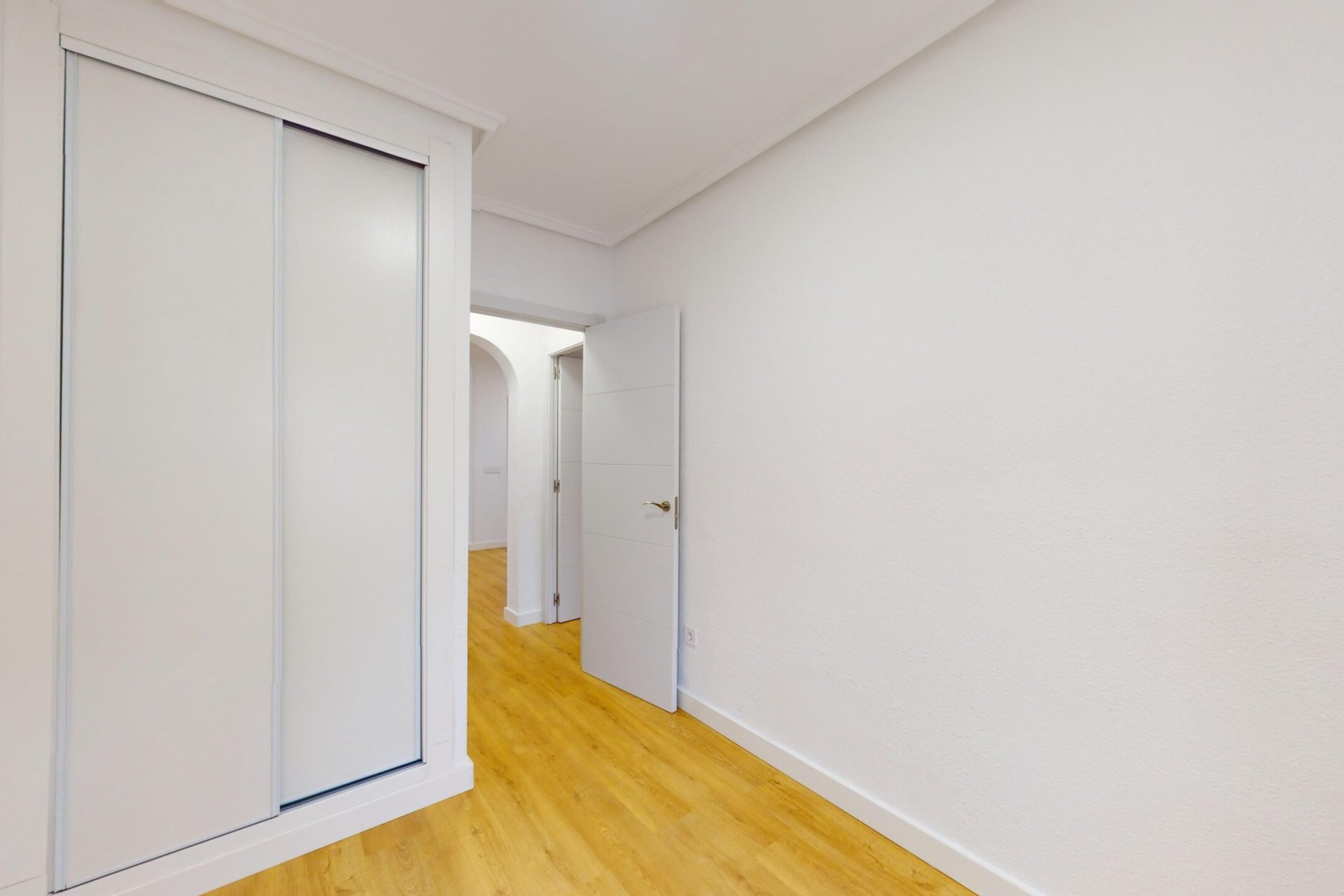 Resale - Townhouse * - San Miguel de Salinas * - Blue lagoon *