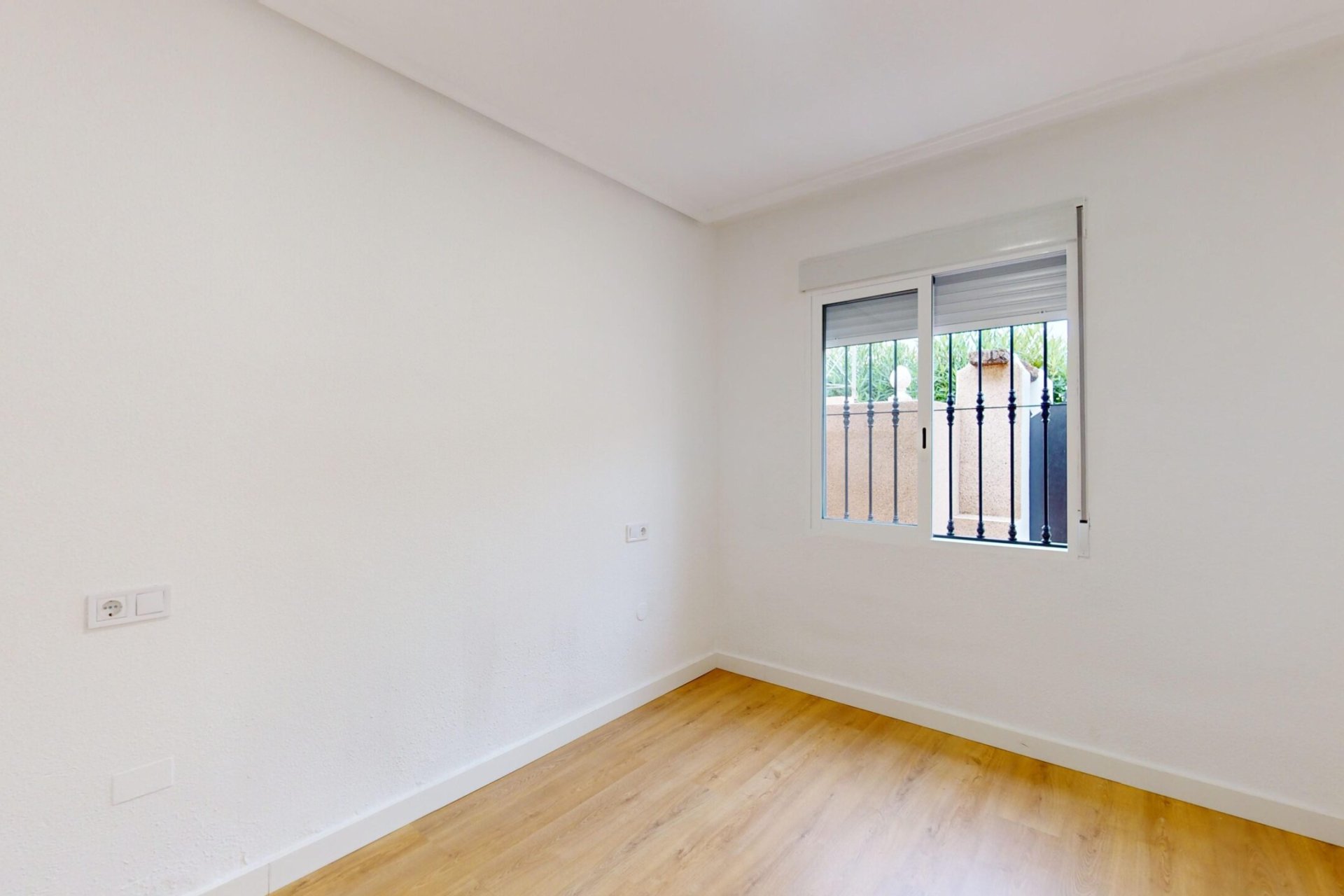 Resale - Townhouse * - San Miguel de Salinas * - Blue lagoon *