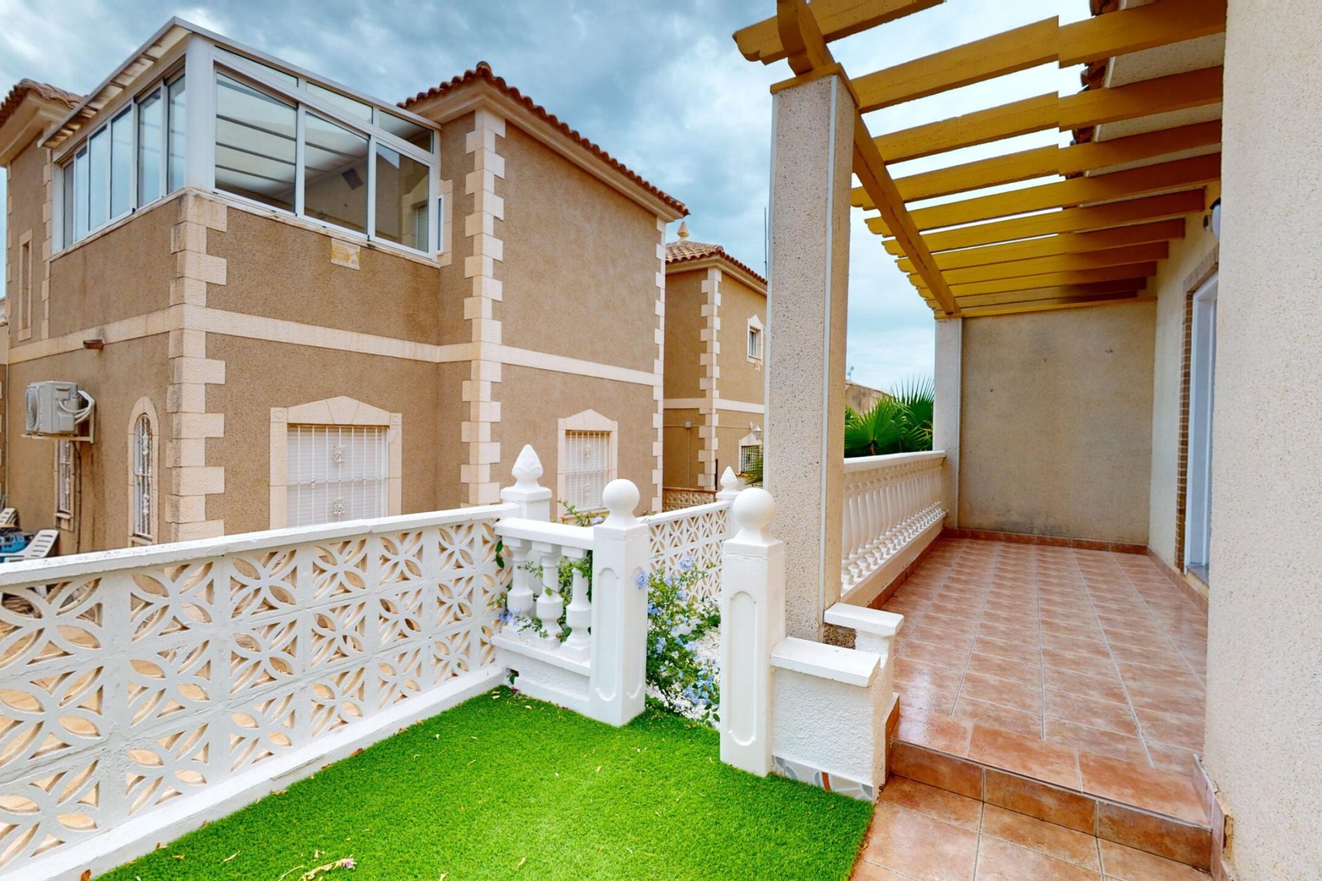 Resale - Townhouse * - San Miguel de Salinas * - Blue lagoon *